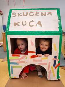 Skučena kuća   gusto je za dva....